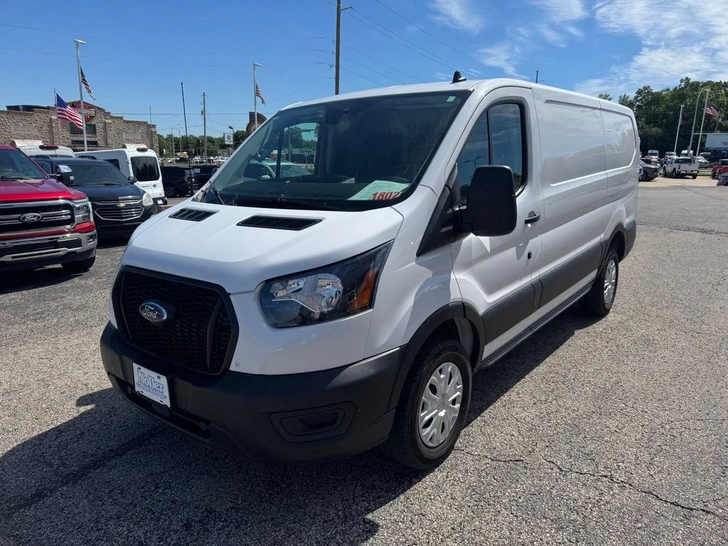 Certified Used 2024 Oxford White Ford Base image 3
