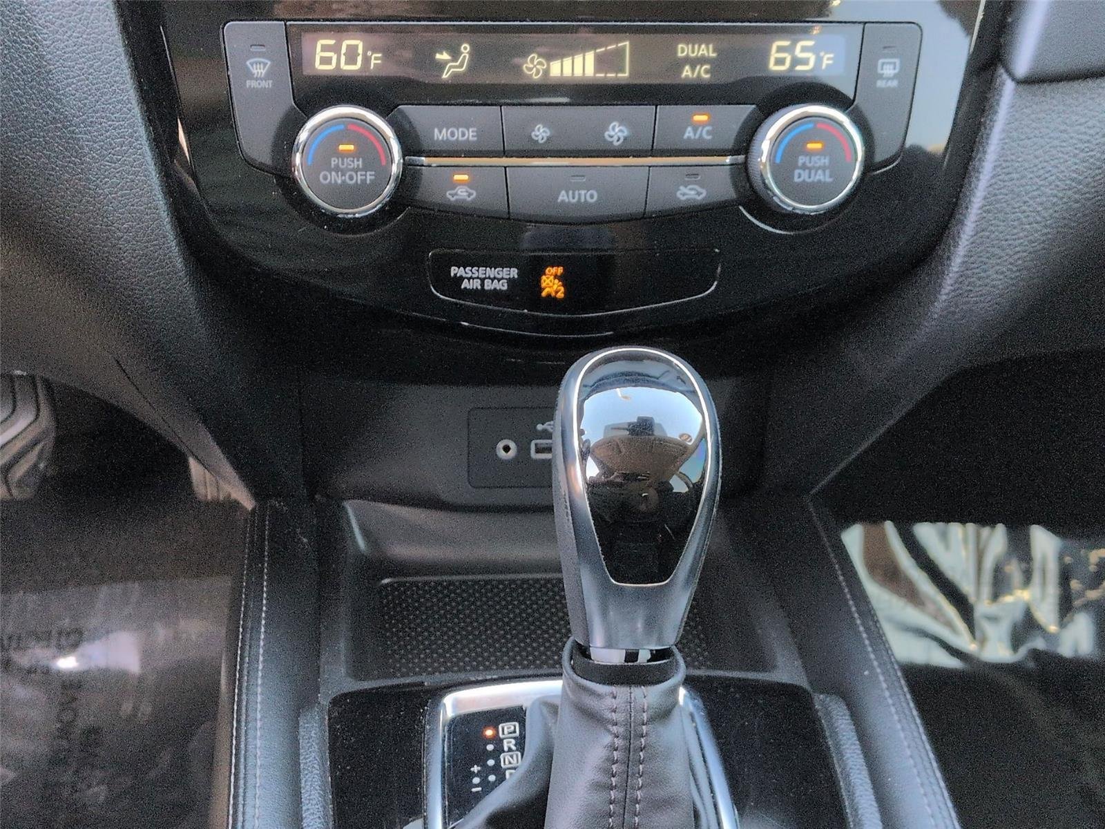 Used 2018 Magnetic Black Nissan SL image 28