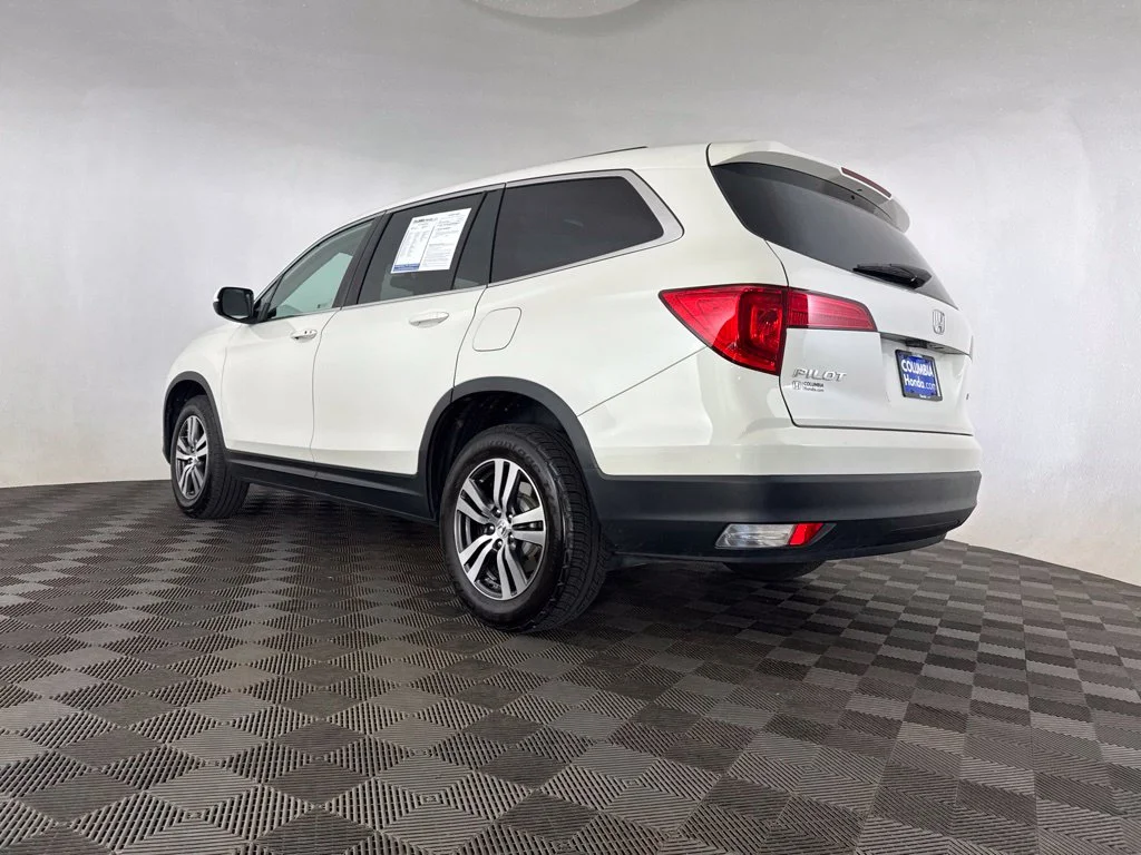 Used 2017 White Honda EX-L image 11