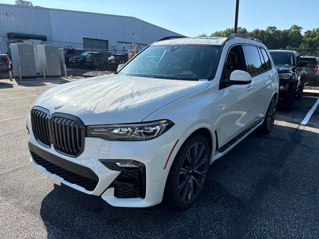 Used 2021 White BMW xDrive40i image 2