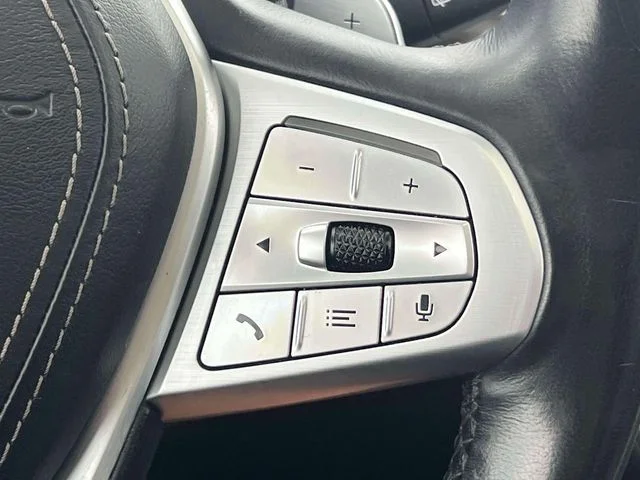 Used 2019 Gray BMW xDrive50i image 28
