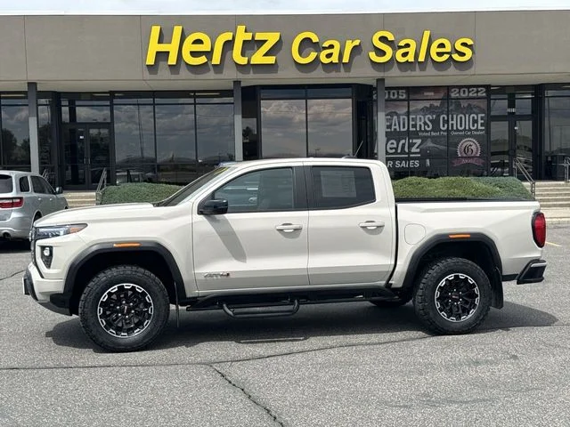 2026 GMC Canyon AT4 4WD Crew Cab Short Box's photo