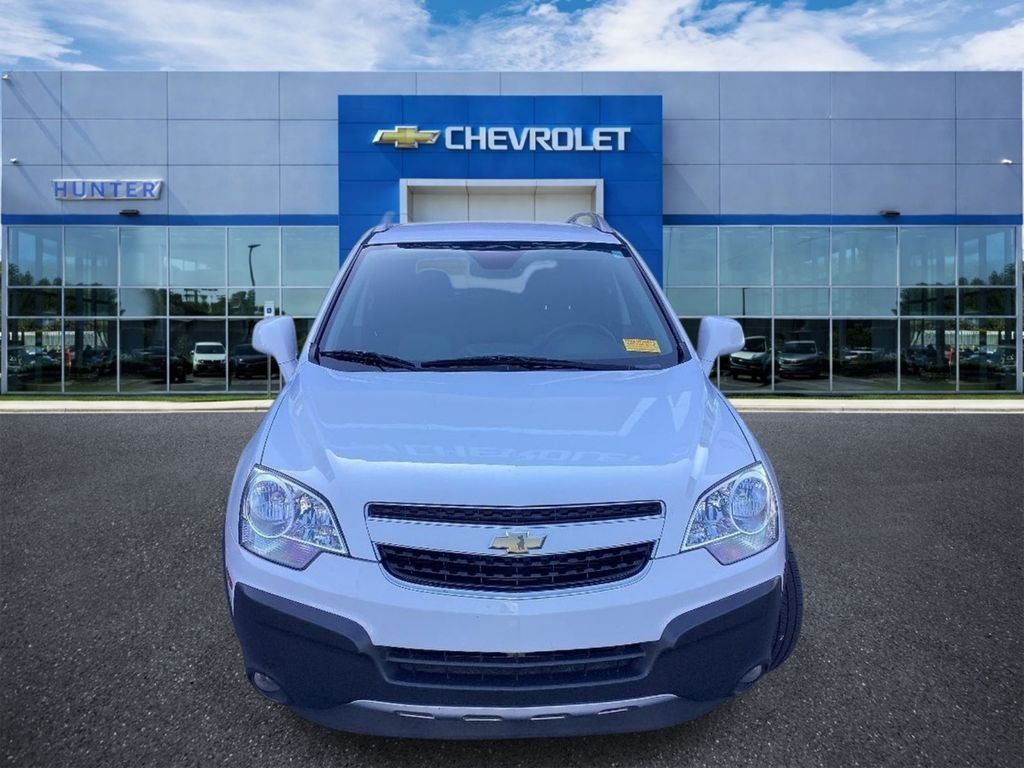 Used 2014 Arctic Ice Chevrolet LS image 4