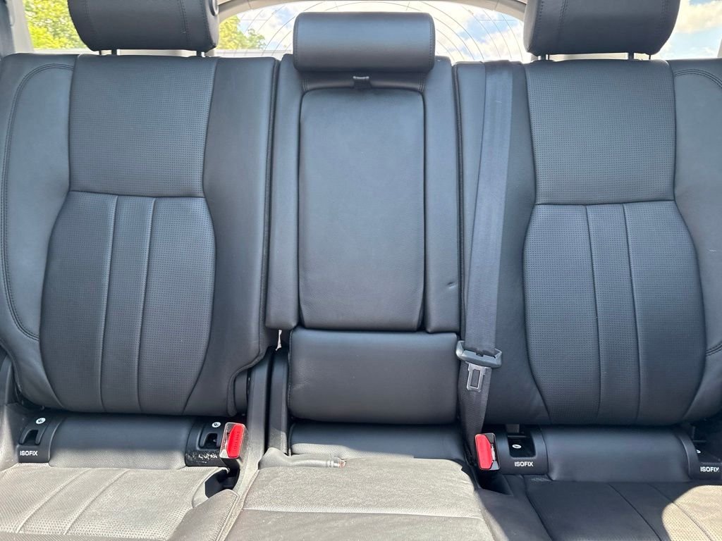 Used 2019 Gray Land Rover  image 11