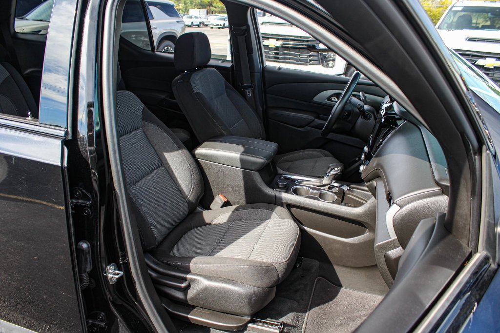 Used 2023 MOSAIC BLACK METALLIC Chevrolet LT Cloth image 26