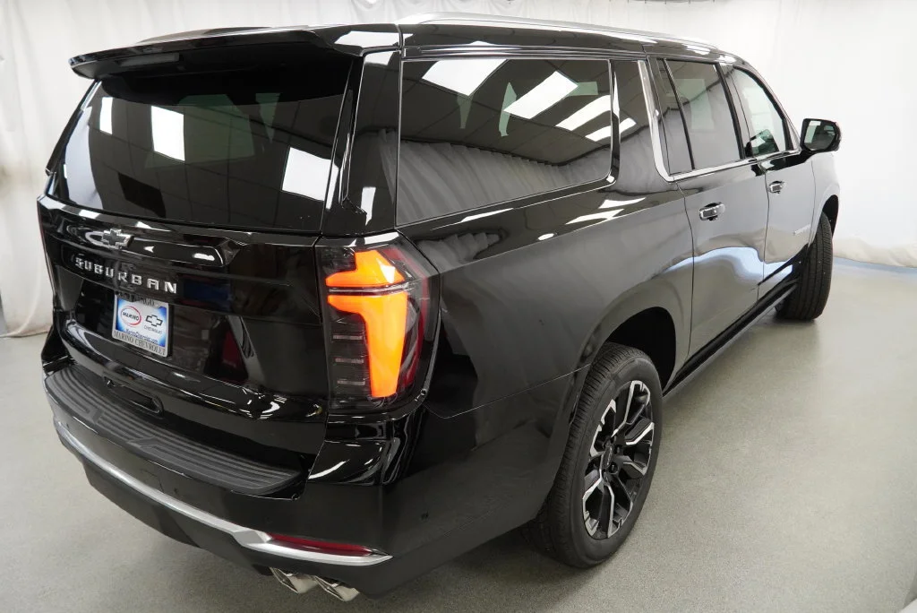 New 2026 Black Chevrolet High Country image 2