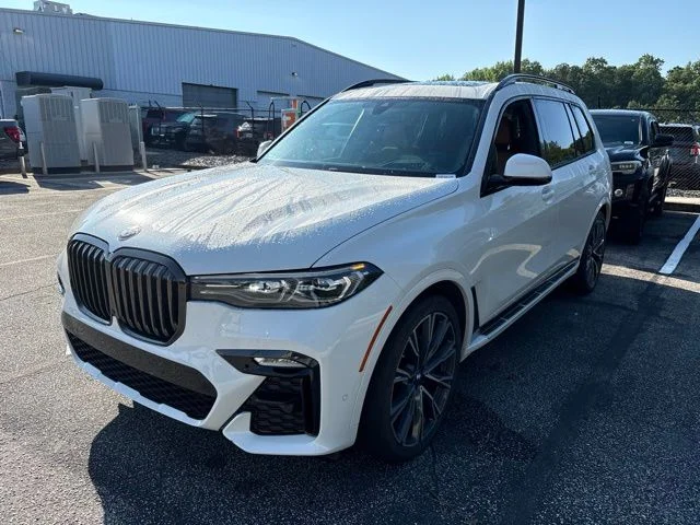 Used 2021 White BMW xDrive40i image 2