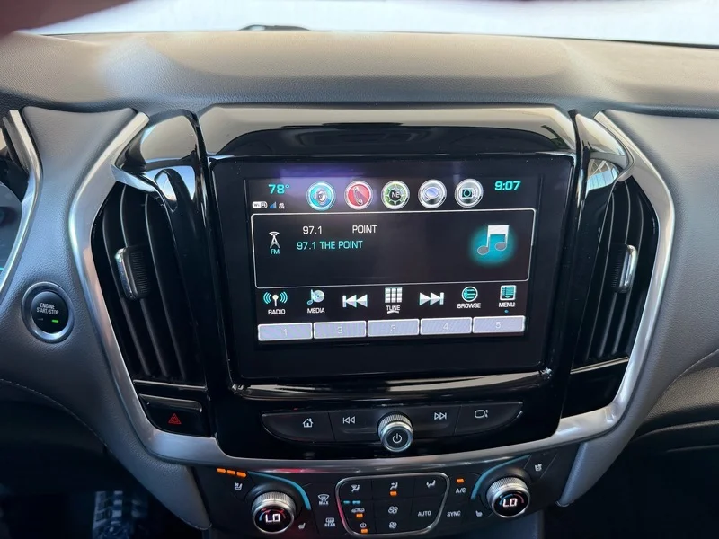 Used 2019 SUMMIT WHITE Chevrolet Premier image 10