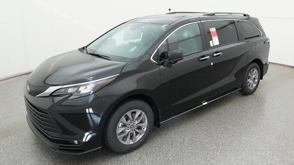 Certified Used 2026 Midnight Black Met Toyota XLE image 31