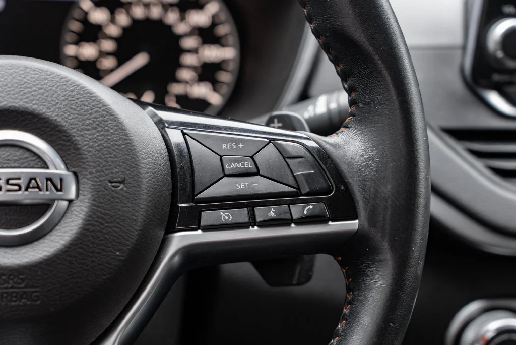 Used 2020 Black Nissan 2.5 SR image 14
