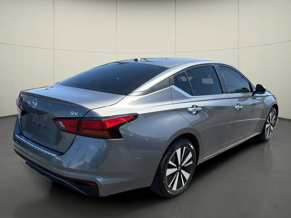 Used 2022 Gray Nissan 2.5 SV image 7