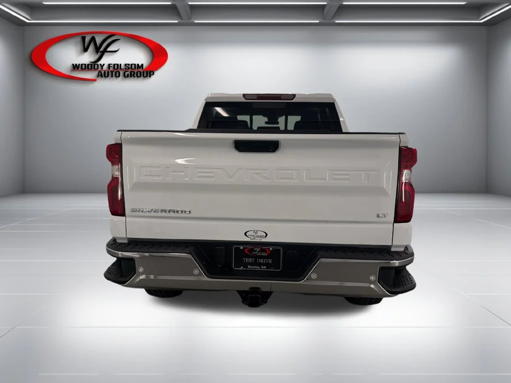 New 2026 Summit White Chevrolet LT image 7