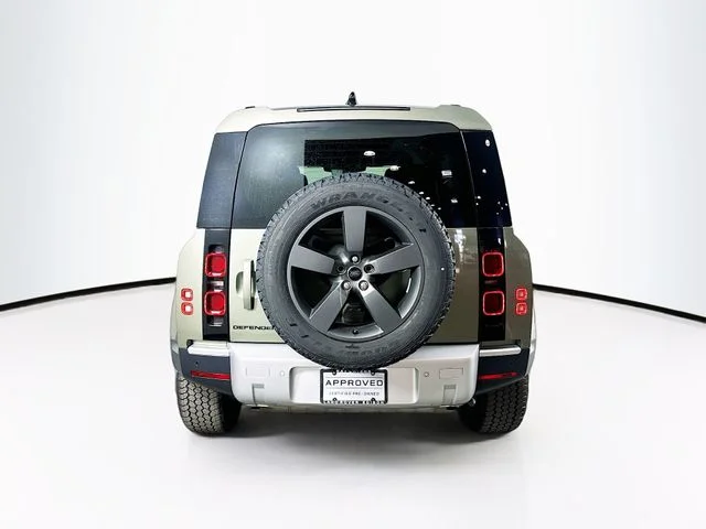 Used 2025 Green Land Rover S image 30