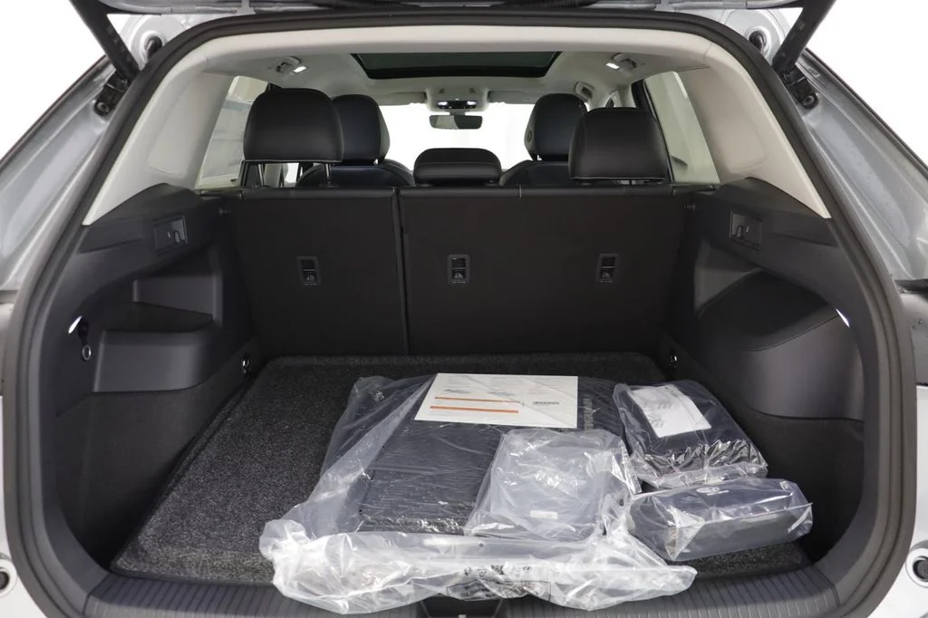 2026 Volkswagen Tiguan SE - Photo 18