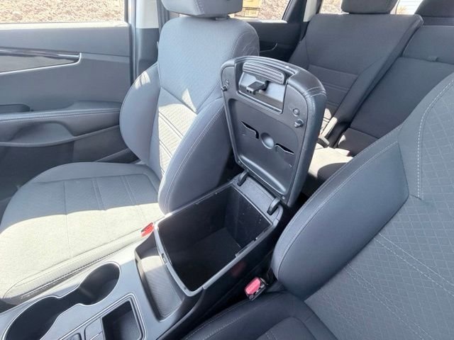 2019 Kia Sorento L - Photo 17