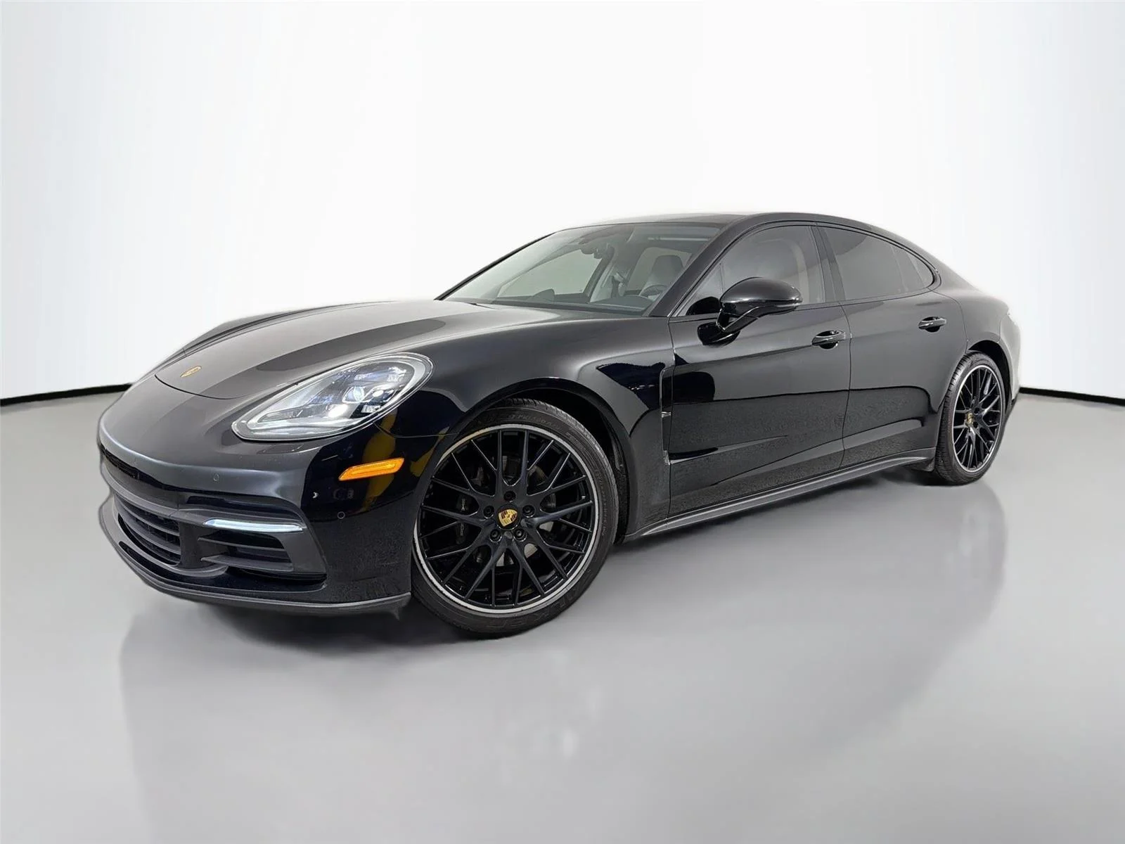 2019 Porsche Panamera Base