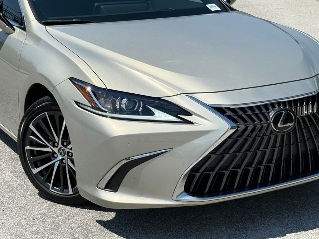 Used 2022 Beige Lexus 350 image 4