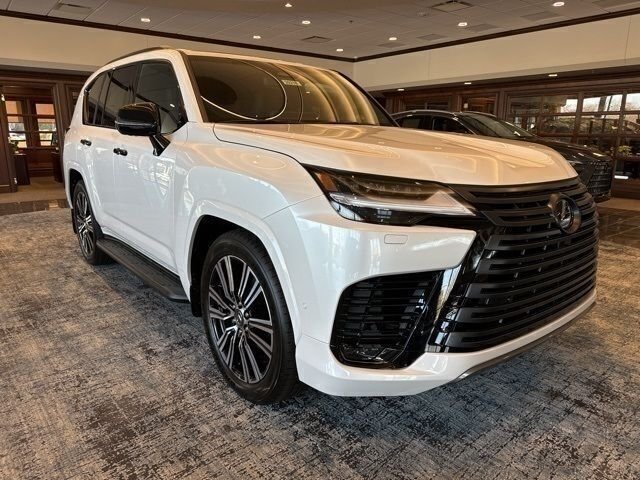New 2026 Eminent White Pearl Lexus LX 700h LUXURY image 6