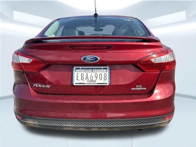Used 2013 Red Ford SE image 7