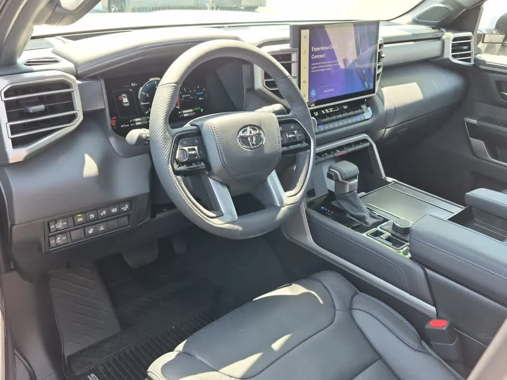 Used 2026 Wind Chill Pearl Toyota Platinum image 10