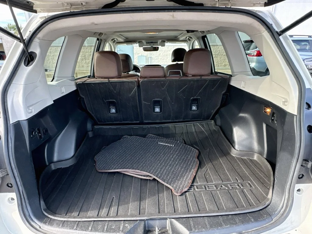 Used 2017 White Subaru 2.5i Touring image 32