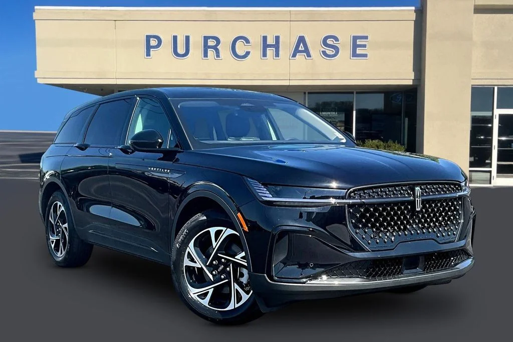 2026 Lincoln Nautilus Premiere AWD's photo