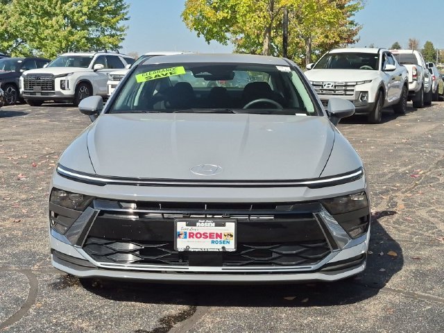 Used 2026 Blue Hyundai SE image 2