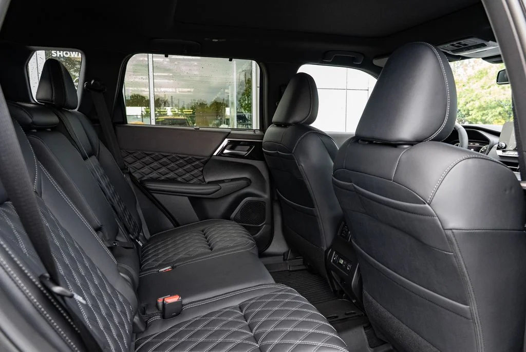 New 2026 Black Nissan Platinum image 28
