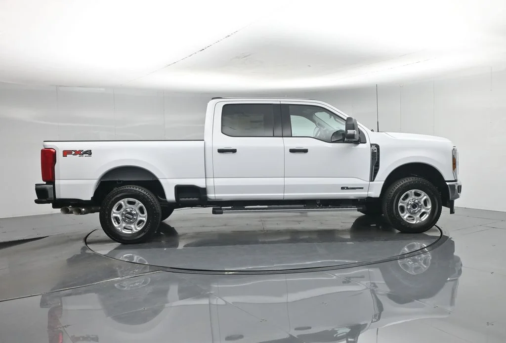 New 2026 White Ford XLT image 25