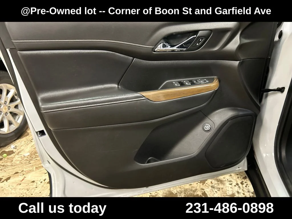 Used 2019 White GMC SLE-2 image 15