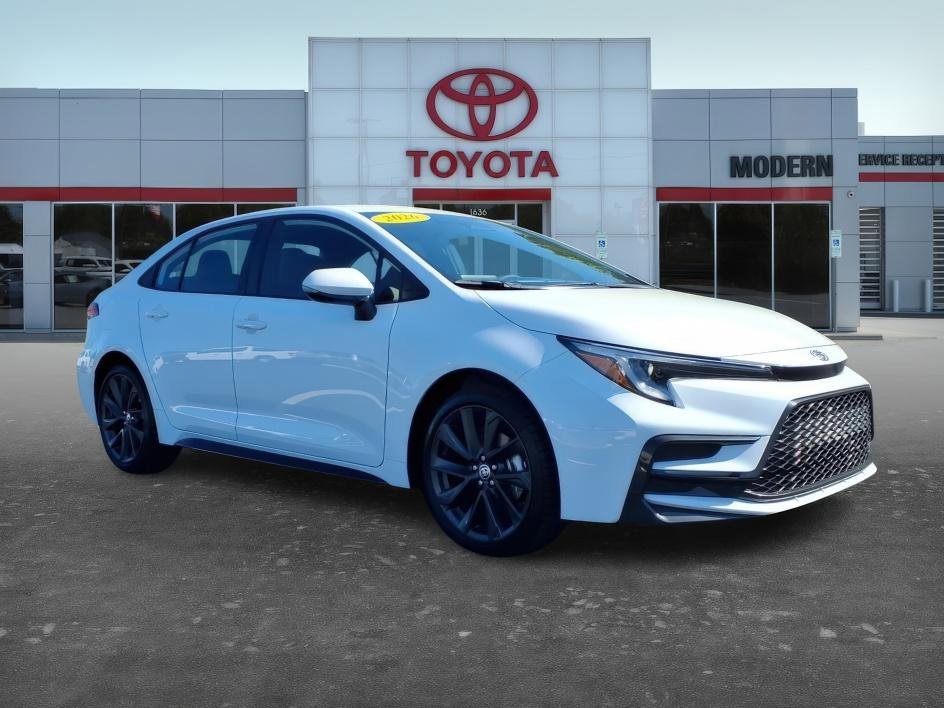 Used 2026 Ice Cap Toyota SE image 7