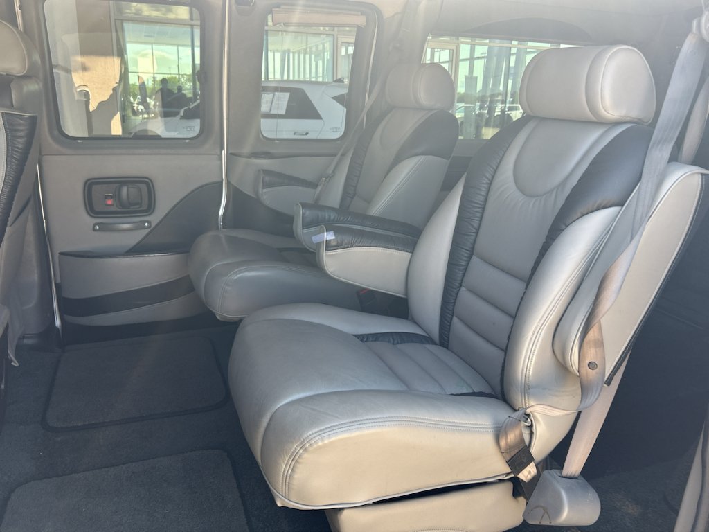 Used 2014 Quicksilver Metallic GMC Upfitter image 7