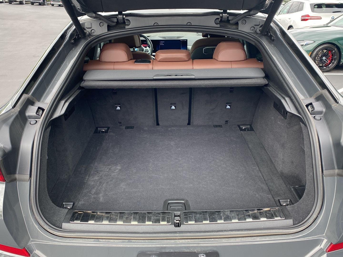 Used 2024 Gy BMW M60i image 19