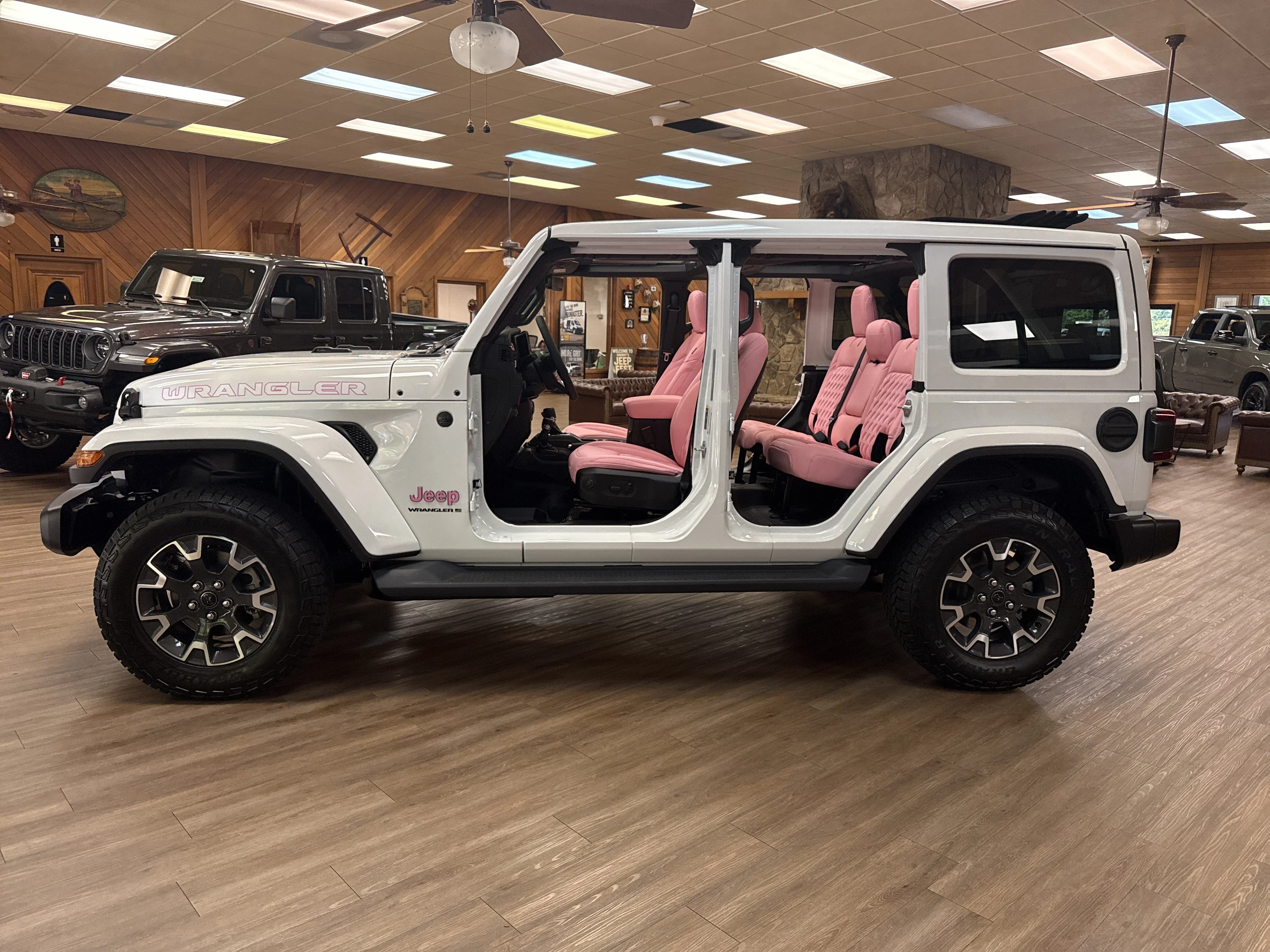 New 2026 Bright White Clearcoat Jeep Sahara image 4
