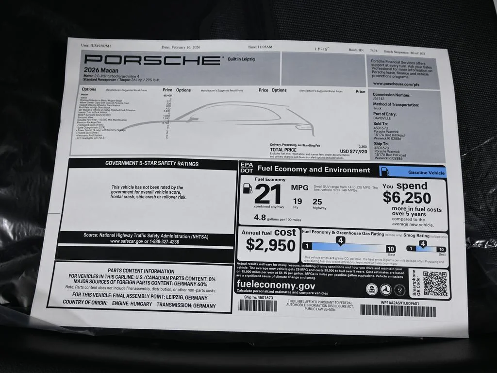 2026 Porsche Macan - Photo 43