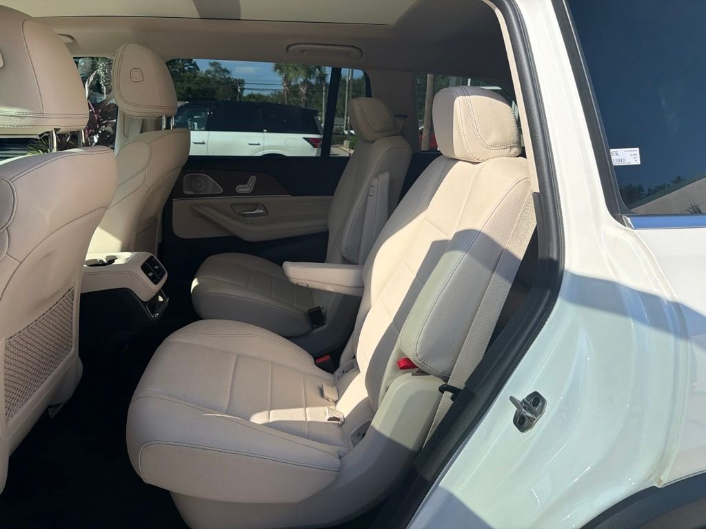 Certified Used 2026  Mercedes-Benz GLS 450 image 8