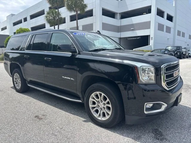 2019 GMC Yukon 4WD SLT's photo