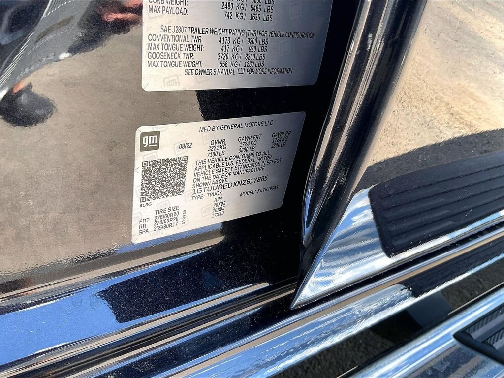 Used 2022 Silver GMC SLT image 33