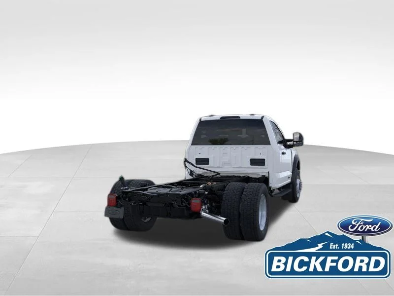 2025 Ford F-550 Super Duty Chassis Cab XL - Photo 8