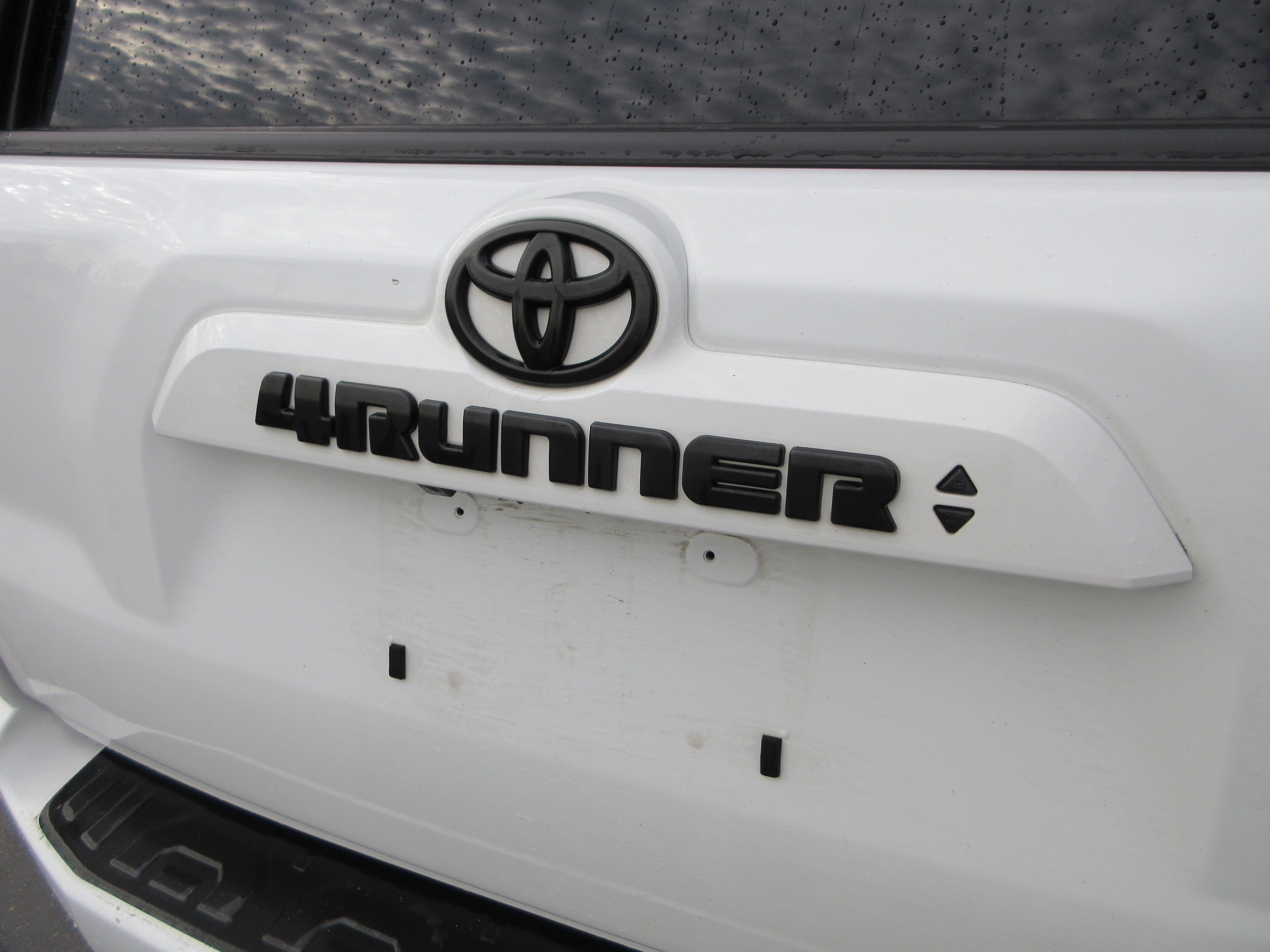 Used 2021 Super White Toyota SR5 Premium image 8