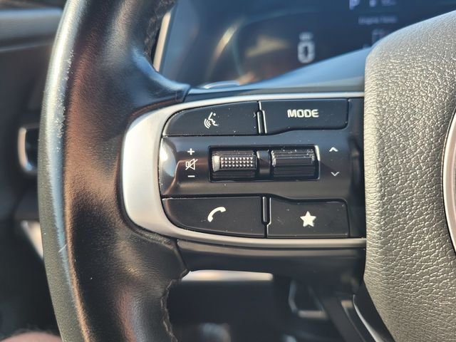 Used 2024 White Kia X-Line image 28