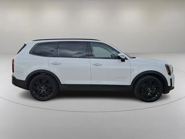 Used 2022 White Kia SX image 12