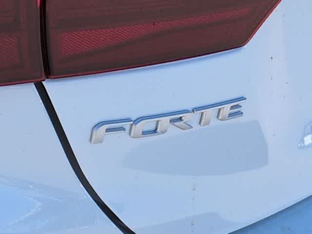 Used 2023 Snow White Pearl Kia LXS image 12