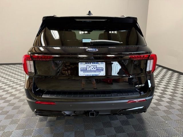 New 2026 Agate Black Metallic Ford ST-Line image 11