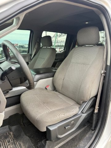 Used 2017 Silver Ford XLT image 15