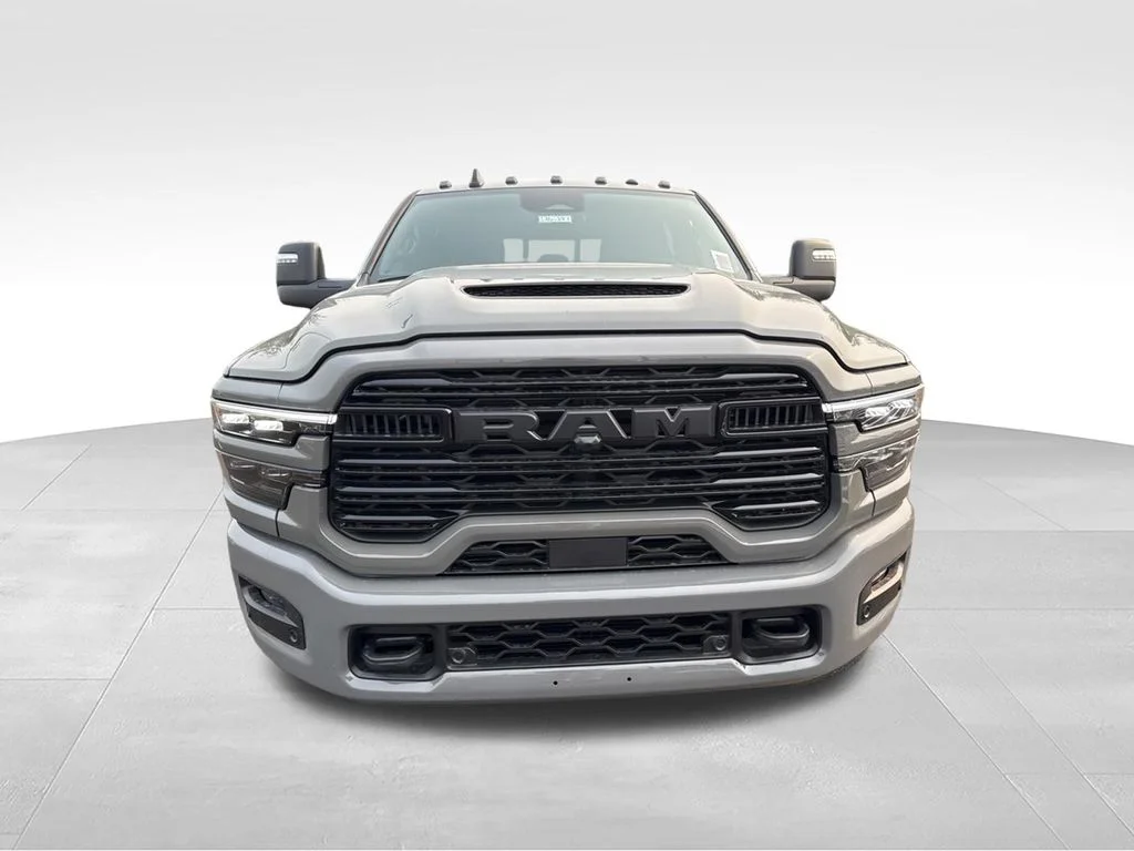 New 2026 Ceramic Gray Clear-Coat Exterior Paint RAM LARAMIE image 8