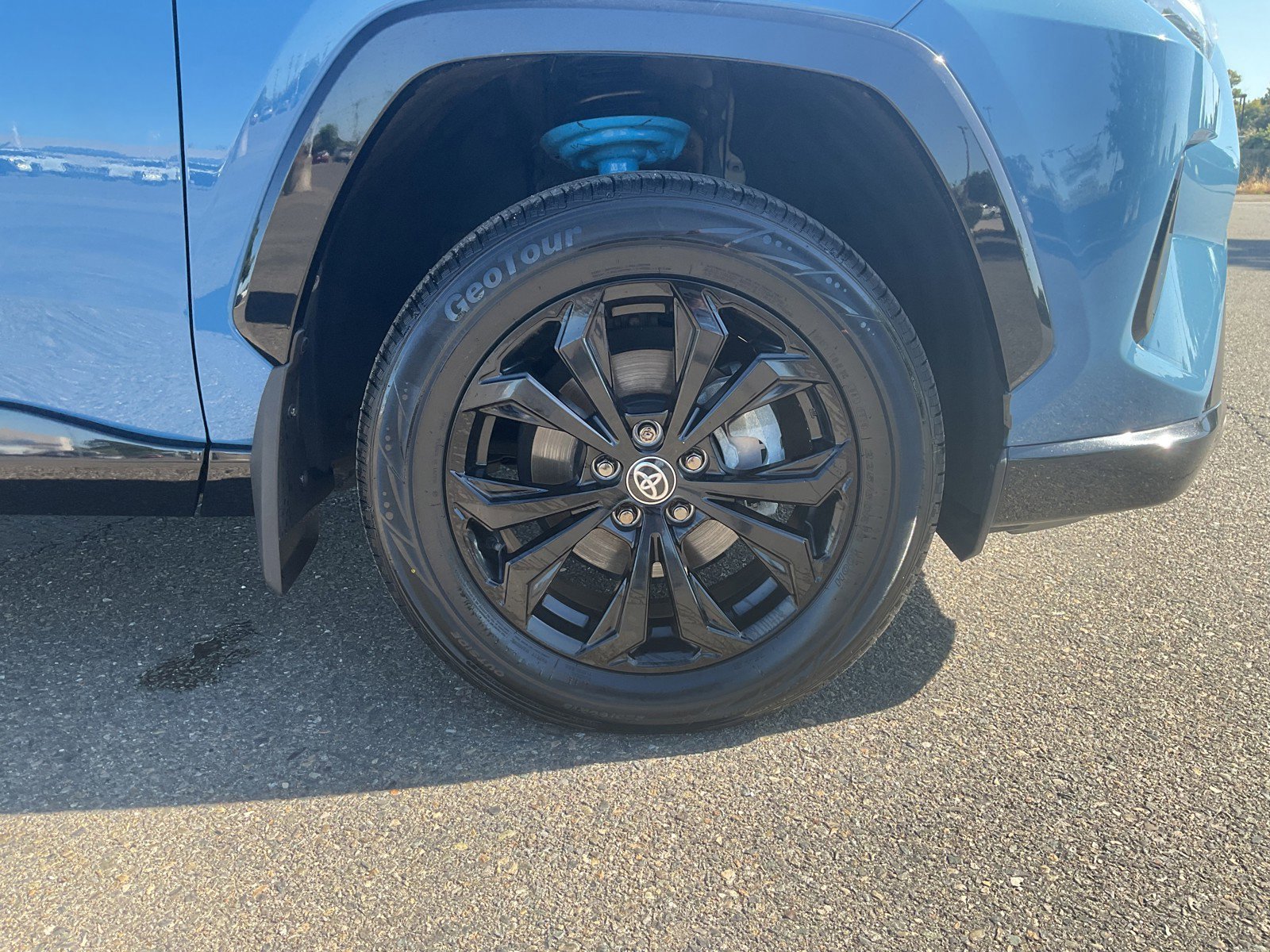 2022 Toyota RAV4 SE - Photo 12