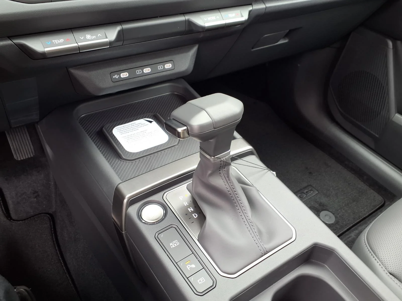New 2027 Iceberg Green Kia X-Line SX image 5