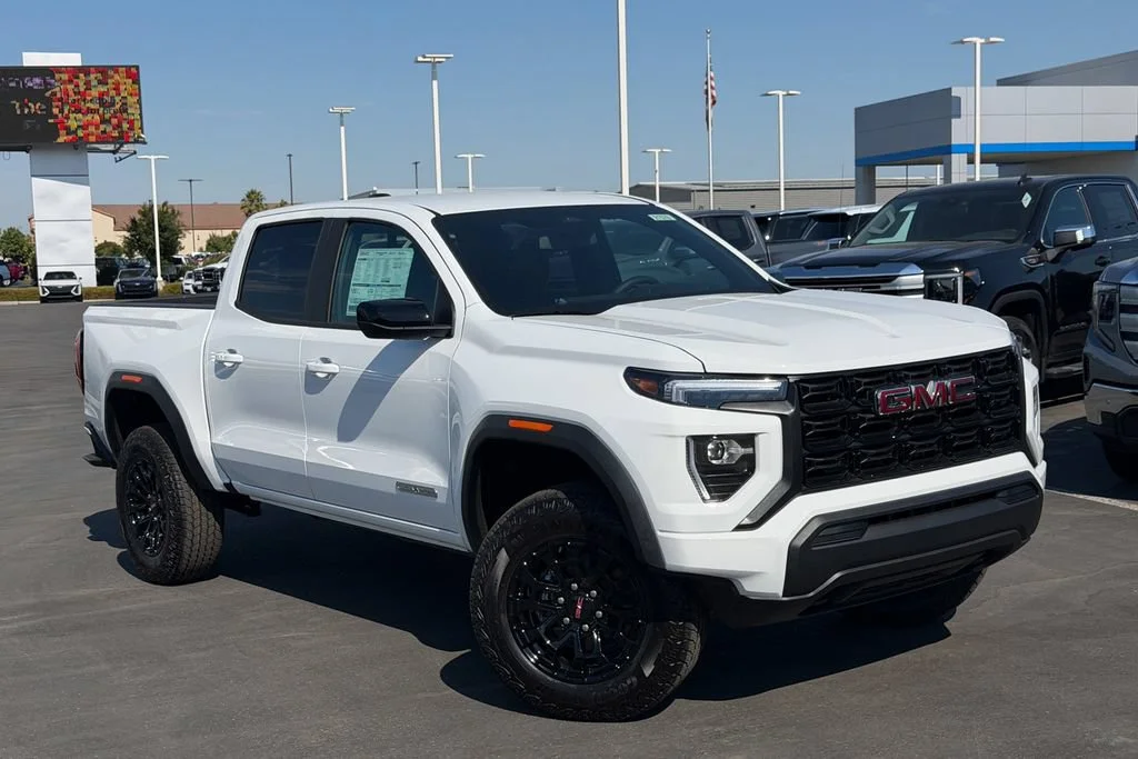 New 2026 Summit White GMC Elevation image 2