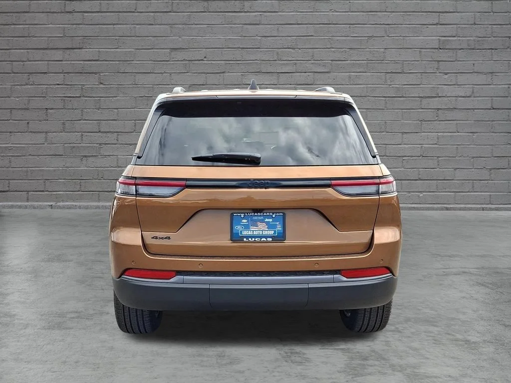 New 2026 Copper Shino Metallic Clearcoat Jeep Limited image 7